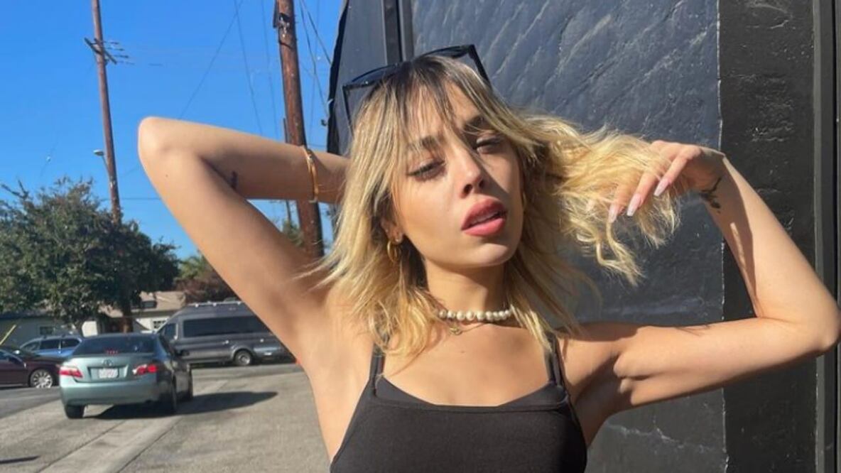 Danna Paola derrochó sensualidad con su look sin brasier. Foto: Instagram @dannapaola