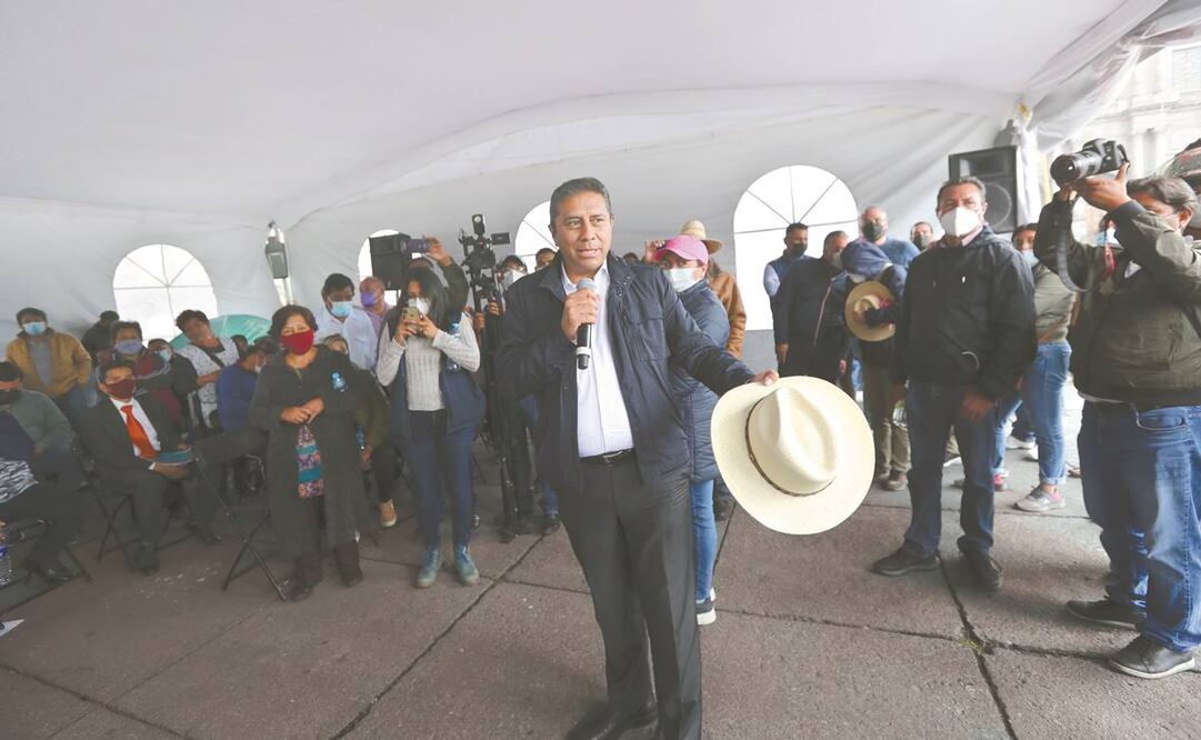 Juan Rodolfo Sánchez, edil de Toluca, levantó su plantón al recibir recursos para el pago de salarios. Foto: Jorge Alvarado/ EL UNIVERSAL.