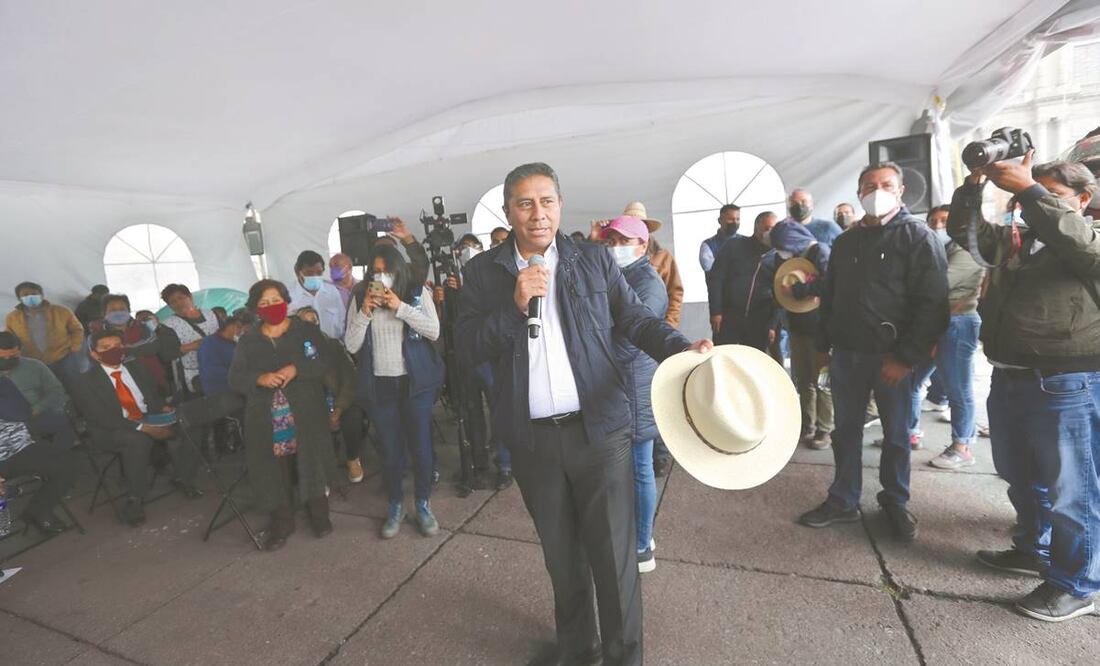 Juan Rodolfo Sánchez, edil de Toluca, levantó su plantón al recibir recursos para el pago de salarios. Foto: Jorge Alvarado/ EL UNIVERSAL.
