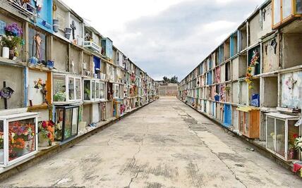 En Ecatepec y Neza respaldan iniciativa de panteones verdes