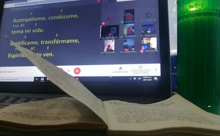 En Zoom y sin gente, así se reza ahora el Rosario por los muertos de Covid-19