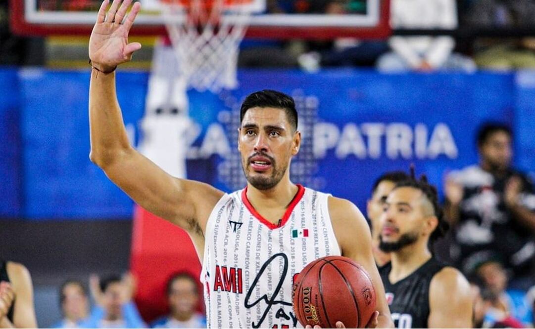 Gustavo Ayón en su juego de despedida - Foto: @ayongustavo14