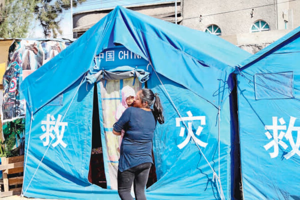 La mayoría de las familias damnificadas están en campamentos para hacer guardias y cuidar sus pertenencias (ARCHIVO EL UNIVERSAL)