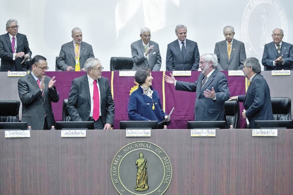 Germán Martínez, director del IMSS; Jorge Alcocer Varela, secretario de Salud; Teresita Corona Vázquez, presidenta de la Academia Nacional de Medicina; Enrique Graue, rector de la UNAM, y Juan Ramón de la Fuente, embajador ante la ONU. GERMÁN ESPINOSA