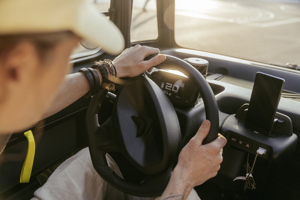 Menor de edad, con “coche” y sin licencia para conducir