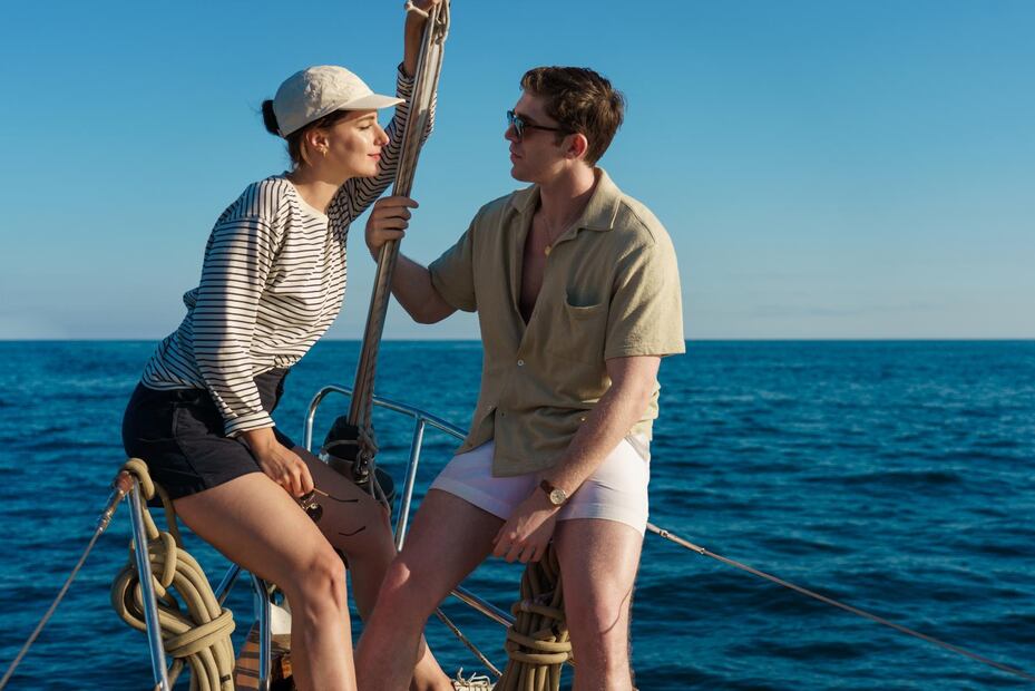 "A través del mar". Fuente: Twitter @lorebiebss