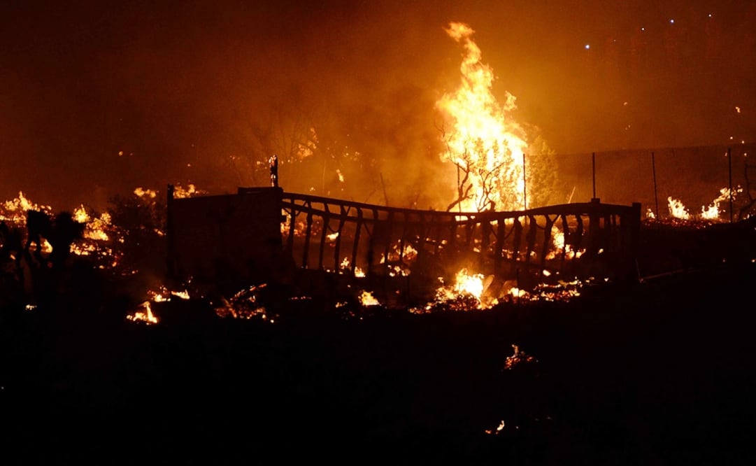 El incendio en California alcanza una extensión de 122 kilómetros cuadrados (Foto: AP)