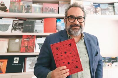 En libro, la muestra "En casa con mis monstruos", de Guillermo del Toro