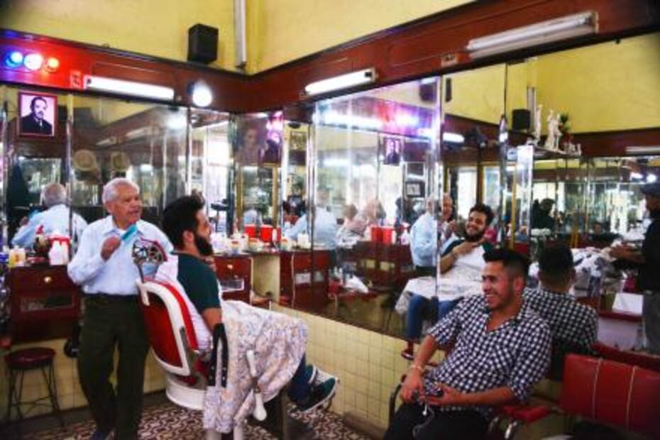 Barberos, oficio que mantiene su esencia