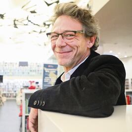 Álvaro Enrigue y su historia en la Apachería