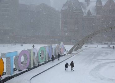 Ciudad de Canadá se "ríe" de las bajas temperaturas que paralizan EU
