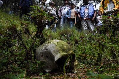 Llanto, una oración y un cráneo en el Ajusco