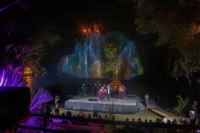 Celebra el Xantolo en este evento en las Cascadas Tamasopo