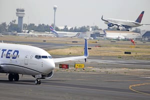 Tráfico de pasajeros aéreos disminuye 6.5% hasta noviembre   