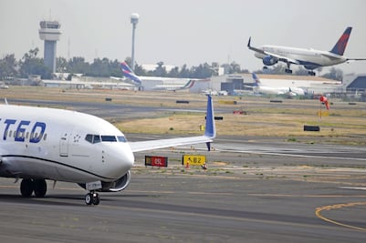 Tráfico de pasajeros aéreos disminuye 6.5% hasta noviembre   