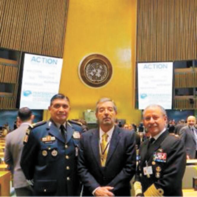 Cresencio Sandoval (Sedena), el embajador permanente de México ante la ONU, Juan Ramón de la Fuente, y José Rafael Ojeda (Semar). ESPECIAL