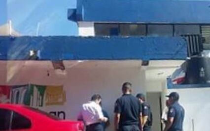 Arrestan a 3 policías por tomar bebidas alcohólicas en Naucalpan