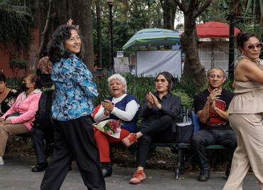 Iztapalapa celebra a las mamás con danzón; el baile será gratuito en la Macroplaza hoy, 11 de mayo