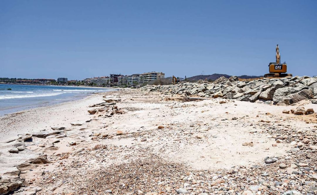 Pobladores y ambientalistas se oponen a las obras que realiza la empresa Dine en la zona de playa Las Cocinas, que es área de anidación de tortugas.
FOTO: ANGIE TOVAR /CUARTOSCURO.COM