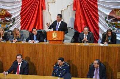 Contamos con un auténtico equilibrio de poderes: Bronco