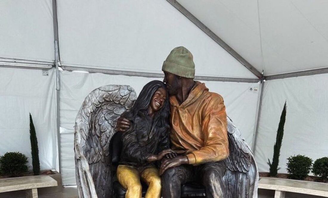 La estatua de Kobe y Gigi Bryant / Foto: Especiales