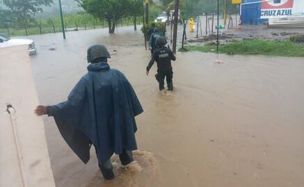 Un muerto, 3 lesionados y 15 rescatados: Lester deja daños a su paso en 19 municipios de Guerrero