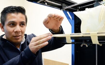 Mexican student designs 3D printer to create bones with biodegradable materials