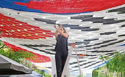Artesanas tejen cielo mundialista en Jalisco