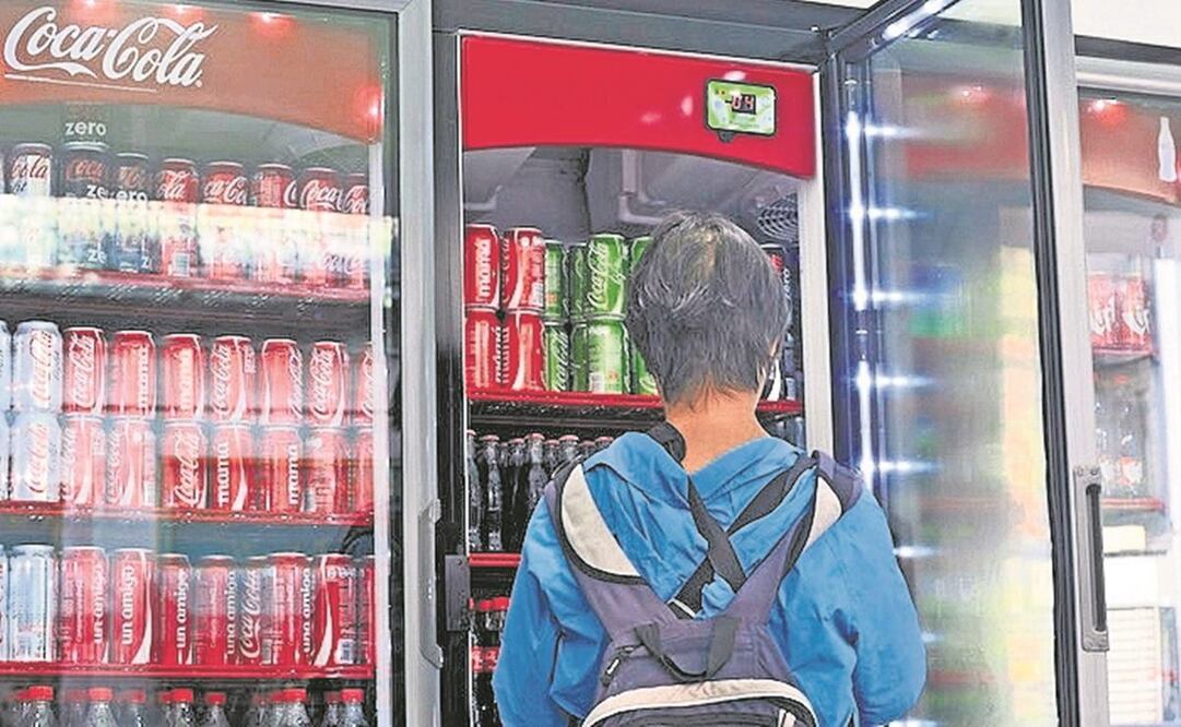 Para las bebidas saborizadas y gasolinas, la cuota del impuesto va a subir de 3.33% en 2021, a 7.36% en 2022. Foto: Archivo/ EL UNIVERSAL.