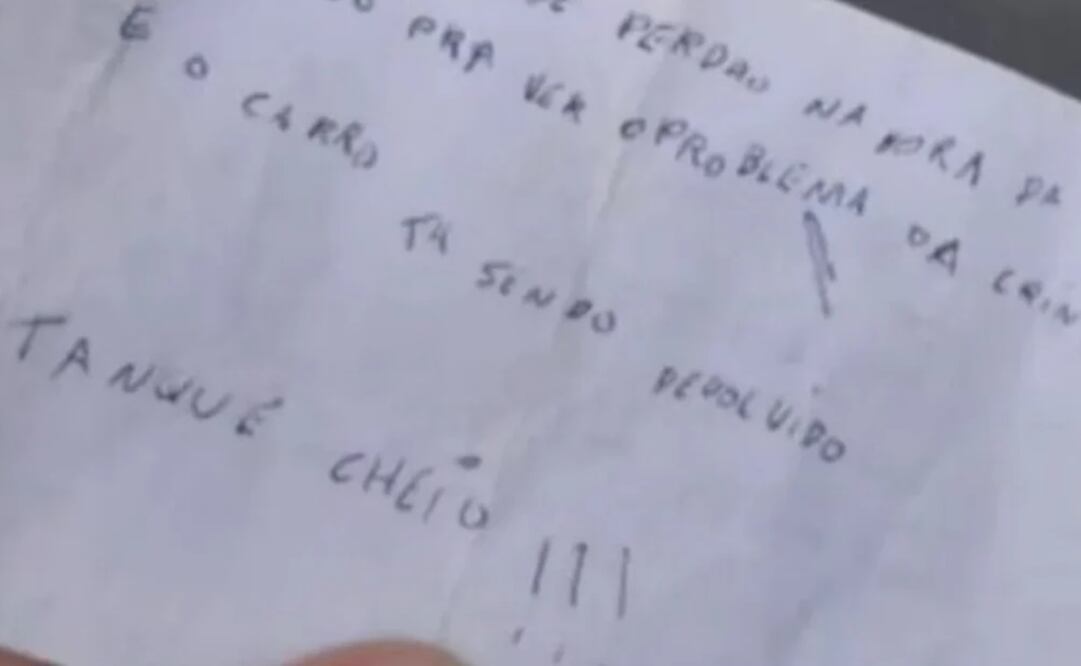 "En el momento de la tensión no pude ver el problema del niño. El auto está siendo devuelto. Tanque lleno!!!”, decía la nota que dejaron los ladrones. Foto: El Clarín