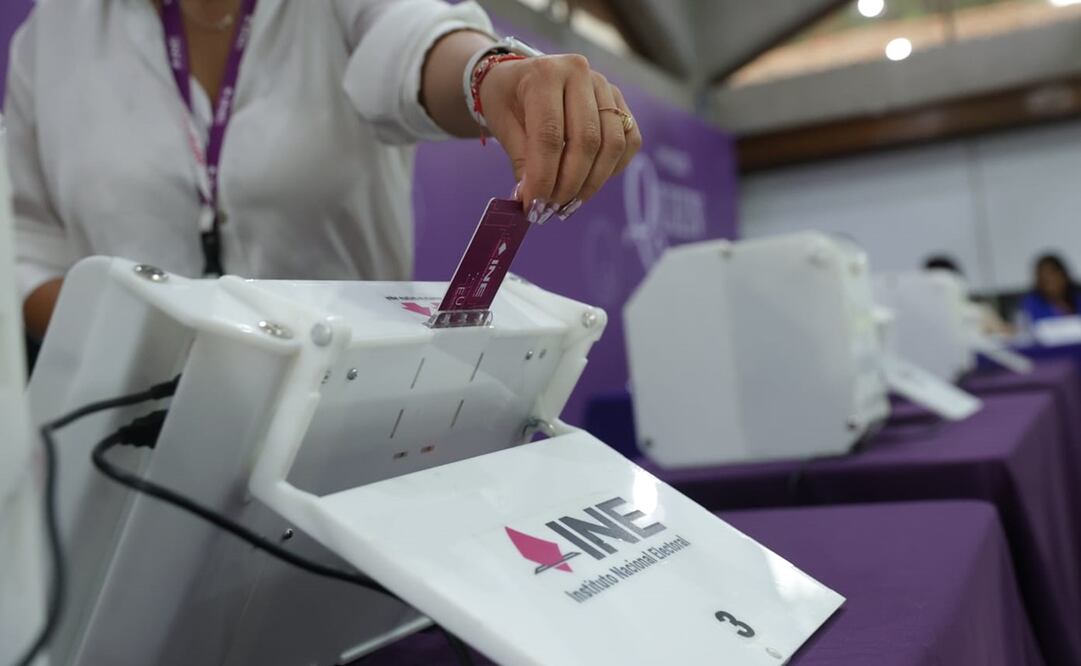 Urnas electrónicas. Foto: Fernanda Rojas / EL UNIVERSAL