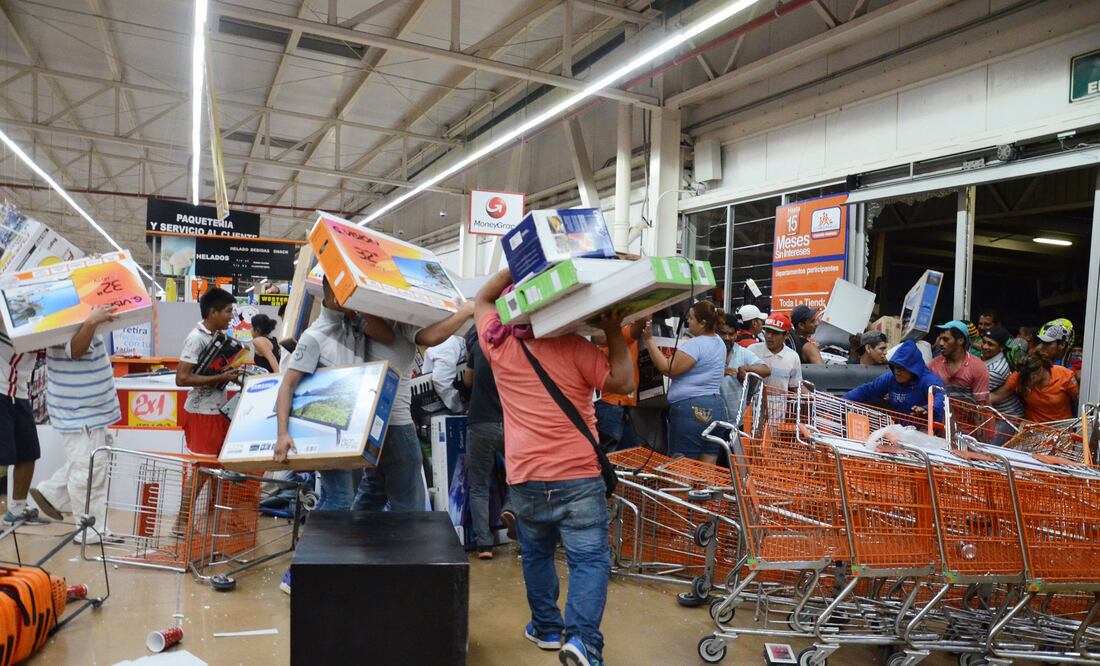 Dice que robos no tienen que ver con inconformidades por alza a combustibles (PATRICIA MORALES. EL UNIVERSAL)