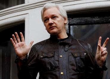 Julian Assange considera presentarse ante el Senado de EU
