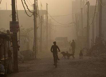 Incendio llena a toda una ciudad de humo