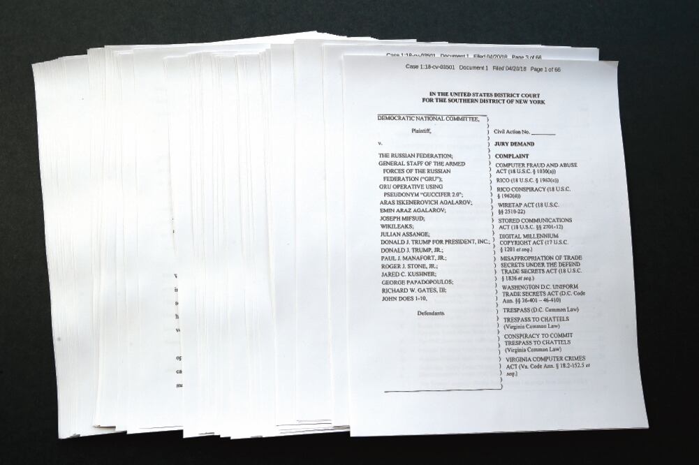 La demanda que presentó el Comité Nacional Demócrata alega que en la campaña de 2016 hubo una confabulación que perjudicó a Hillary Clinton. Foto: ALEX BRANDON. AP