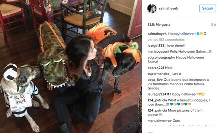 Salma Hayek celebra Halloween junto a sus mascotas