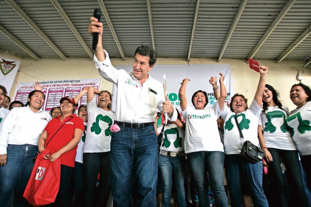 En reunión con empresarios, Héctor Yunes Landa dijo que de ganar la elección impulsará proyectos turísticos principalmente en el norte de Veracruz (ALEJANDRO ACOSTA. EL UNIVERSAL)