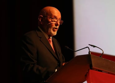 Eduardo Matos Moctezuma se descubre en el Templo Mayor