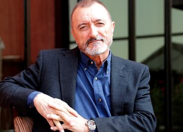 Pérez-Reverte abandonará la RAE si se adapta la Constitución al lenguaje inclusivo