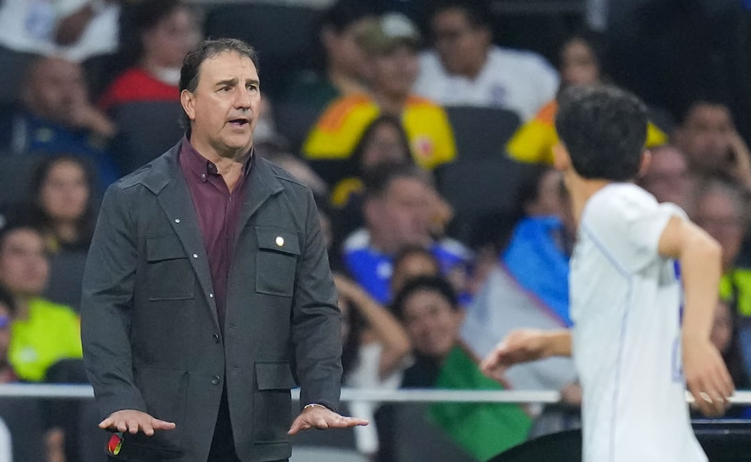 Néstor Lorenzo, director técnico de la selección de Colombia, durante la Fase de Grupos del Mundial de 2026 - Foto: Imago7
