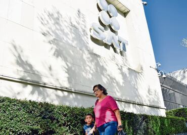 SAT deja en lista negra definitiva de factureros a 21 contribuyentes; 23 más son señalados como presuntos evasores