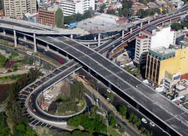 Mueren tres en choque vial en la supervía poniente