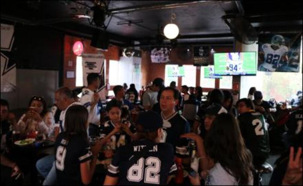 Aficionados de Dallas Cowboys se toman la foto anual