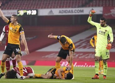 Raúl Jiménez recupera la conciencia; se encuentra bajo observación