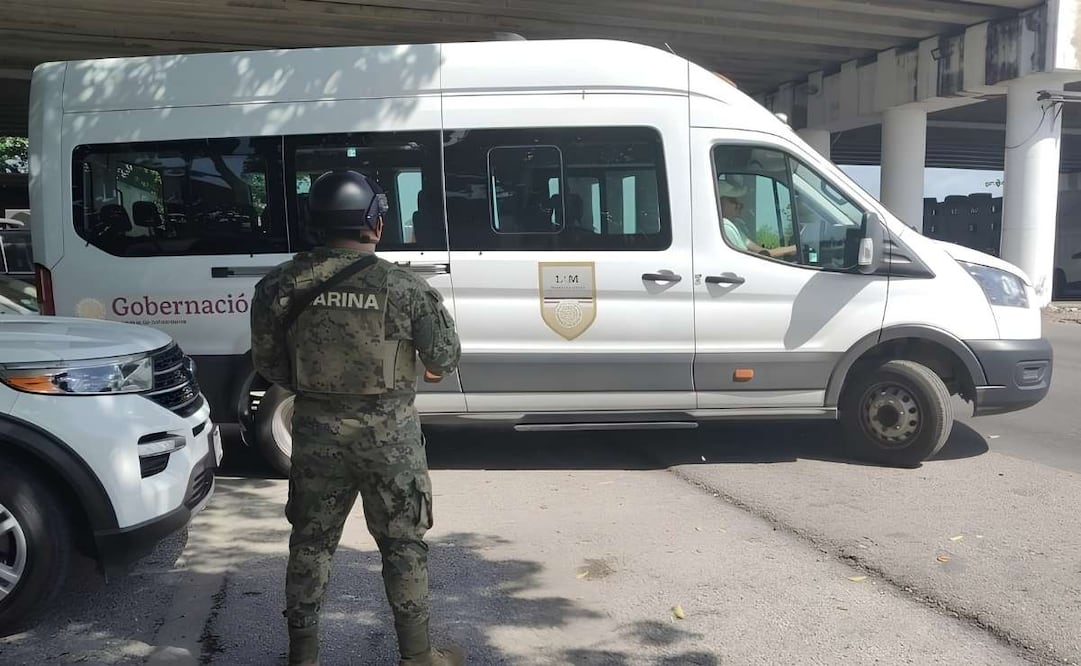 La Secretaría de Marina resguardó a dos migrantes de nacionalidad colombiana durante un operativo en Yucatán. | Foto: Especial.