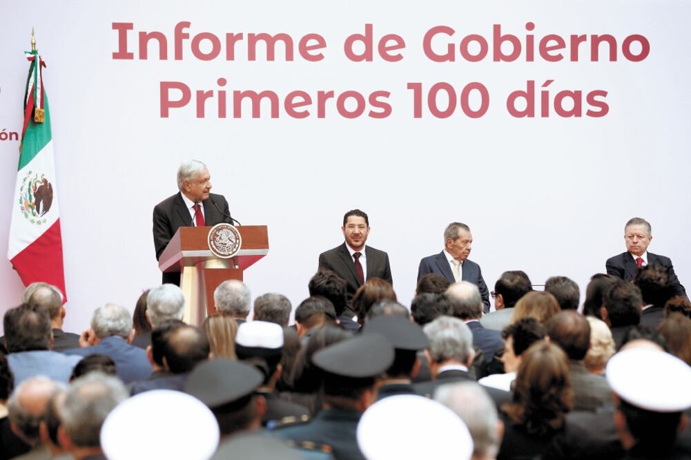 El presidente Andrés Manuel López Obrador dio un informe por sus 100 días de gobierno, ayer en Palacio Nacional. (EDGARD GARRIDO. REUTERS)