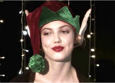 Fashion IQ. Psycho Christmas