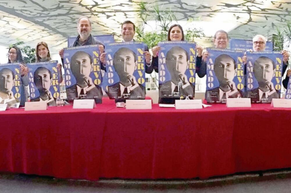 Participantes y organizadores, en la presentación de la cuarta edición del encuentro literario. Foto: ITZEL MARTÍNEZ. EL UNIVERSAL