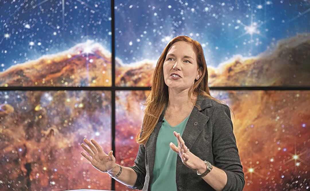La astrofísica de la NASA Amber Straughn, ayer durante la presentación de las imágenes. Foto: Bills Ingalls NASA/ AP.