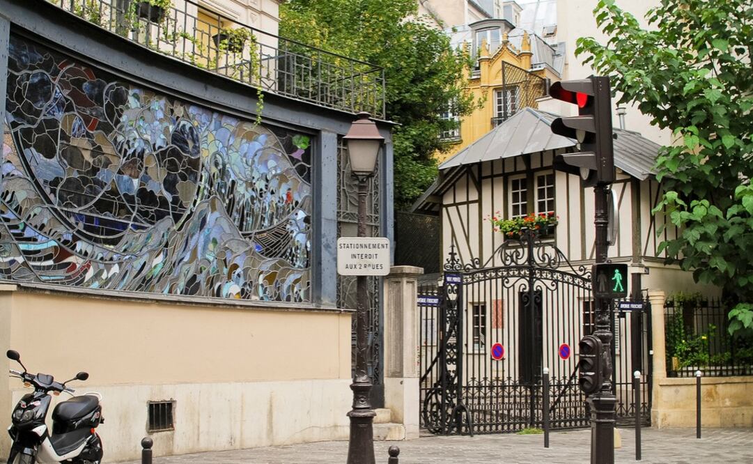 La casa se encuentra ubicada en avenida Frochot 1, en el barrio de Pigalle. (Foto: www.etsionsepromenait.com)